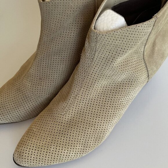 DOLCE VITA NAVI ANKLE BOOTIES GUC - Picture 6 of 15